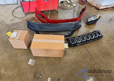 2018 Jeep Compass Latitude from USA, damaged, VIN 3C4NJDBB4JT501339